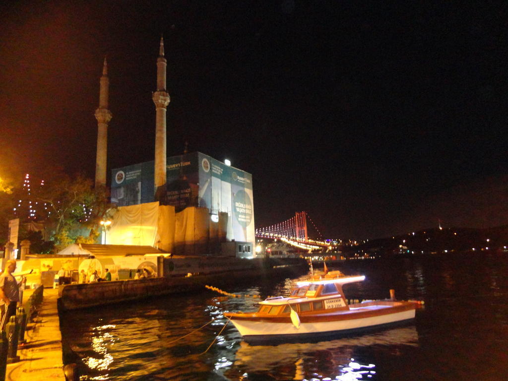 The Bridge Hotel Istanbul Exterior photo